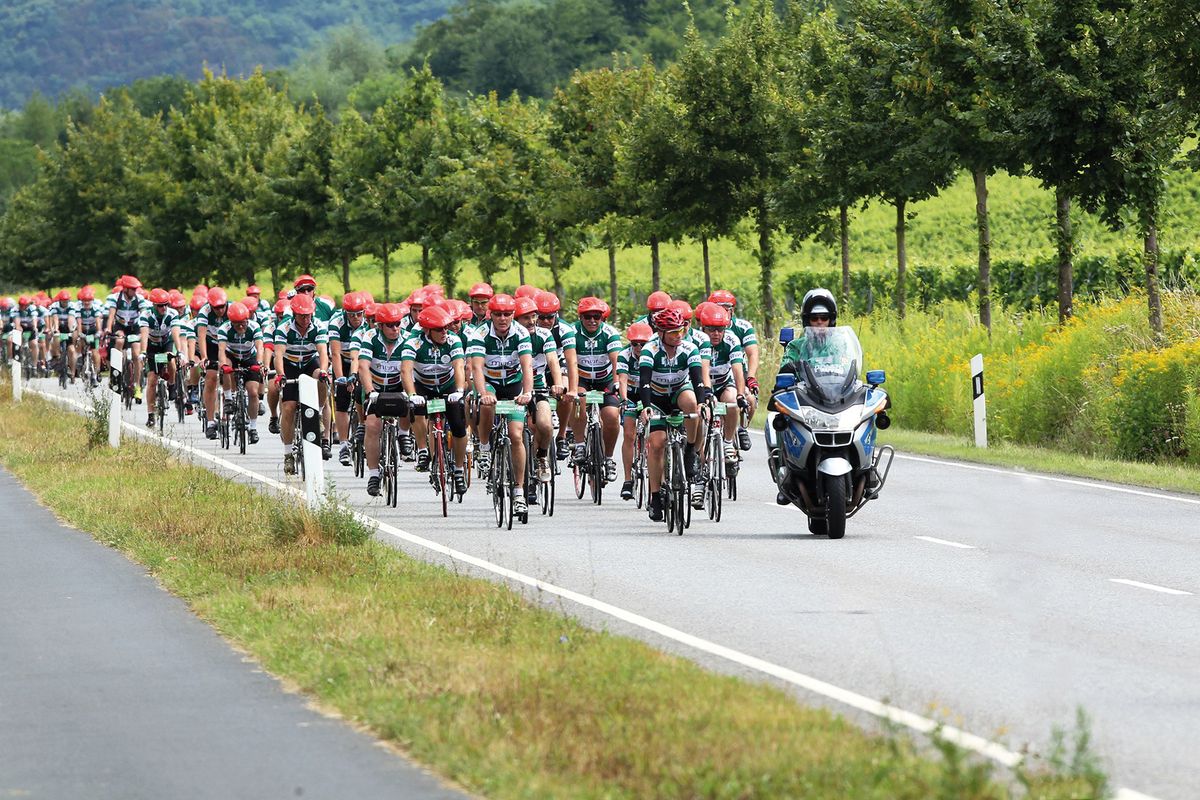 Rund 150 Radsportler waren <br />mit der VOR-TOUR unterwegs.